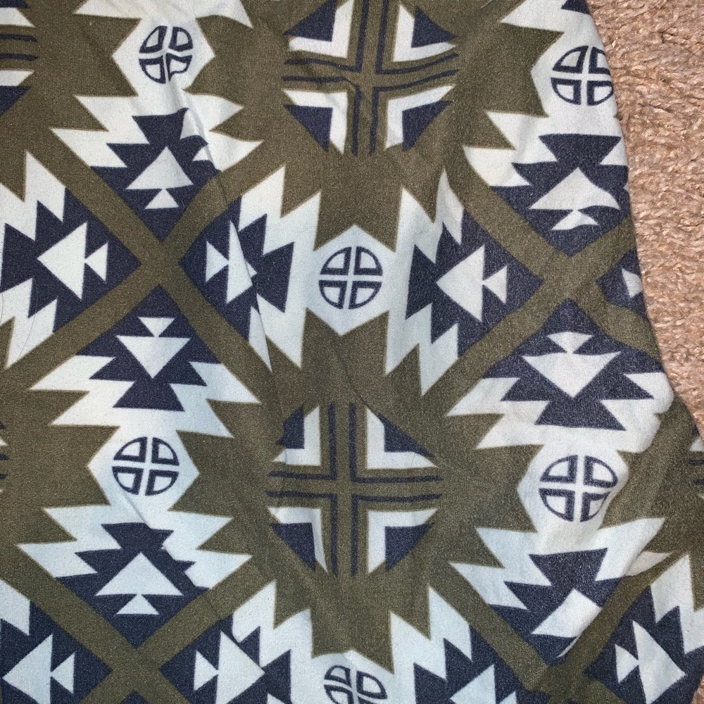 Lularoe legging - Picture 2 of 2
